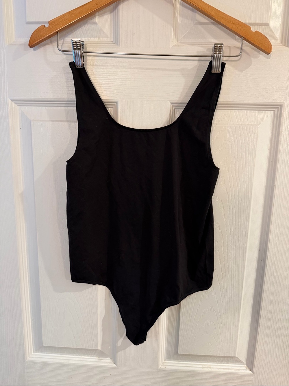 SKIMS Black Scoop Neck Tank Bodysuit Women’s size M